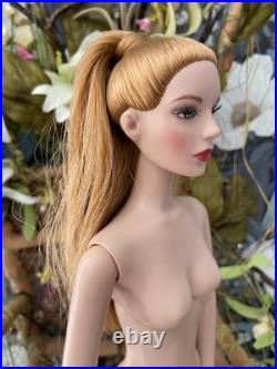 Tonner -Marley Wentworth Rose Rouge 16' doll chic body nude