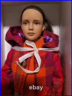 Tonner Marley Wentworth basic Ocean Mist brunette 12 doll Plus City Girl Outfit