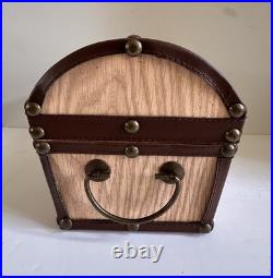 Tonner Marley's Halloween Treasure Trunk