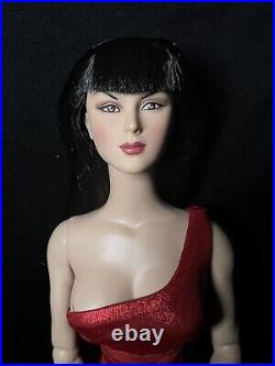 Tonner Marvel Elektra 16 Action Figure Collector Doll Used Incomplete