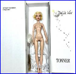 Tonner NUDE A Slight Chill from the Deja Vu Collection preowned MINT