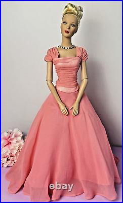 Tonner Platinum Blonde GLAMOUR TYLER 16 Doll Waltz Coral top & skirt 1999 GEN Z