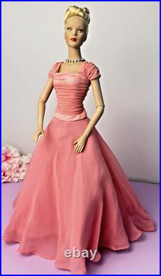 Tonner Platinum Blonde GLAMOUR TYLER 16 Doll Waltz Coral top & skirt 1999 GEN Z