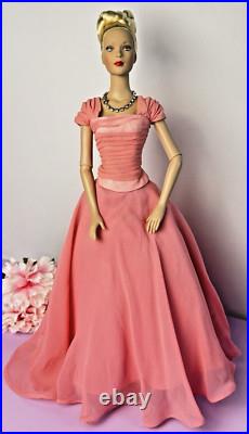 Tonner Platinum Blonde GLAMOUR TYLER 16 Doll Waltz Coral top & skirt 1999 GEN Z