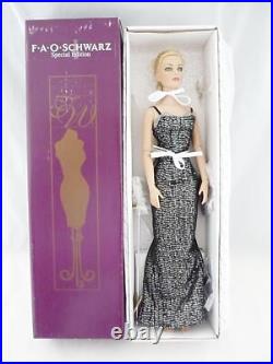 Tonner Pure Platinum Sydney 16 Doll Nrfb Fao Edition