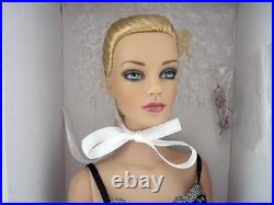 Tonner Pure Platinum Sydney 16 Doll Nrfb Fao Edition