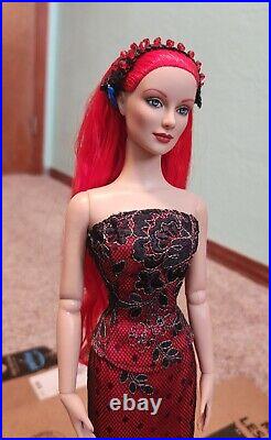 Tonner Queen Of Diamond Doll Red Hair