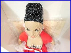 Tonner'Queen of Hearts' w COA-stored w gloves removed -arms unstained Pristine