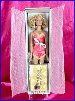 Tonner RTW Satin Sydney Chase Doll LE 1000 NIB Brass Horse Exclusive TW9320 16