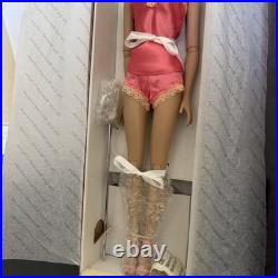 Tonner RTW Satin Sydney Chase Doll LE 1000 NIB Brass Horse Exclusive TW9320 16