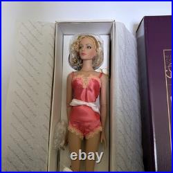 Tonner RTW Satin Sydney Chase Doll LE 1000 NIB Brass Horse Exclusive TW9320 16