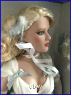 Tonner Re-Imagination 16 Vinyl Toy DOLL THIS DISH IS TOO HOT withStand+Box LE 500