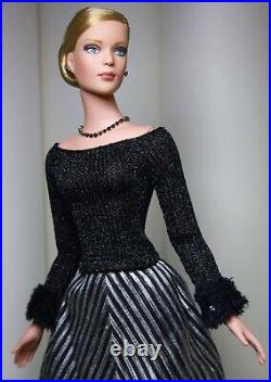 Tonner Ready To Wear Shimmer Sydney Redressed In Black Diamond Outfit-read