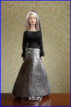 Tonner Ready To Wear Shimmer Sydney Redressed In Black Diamond Outfit-read