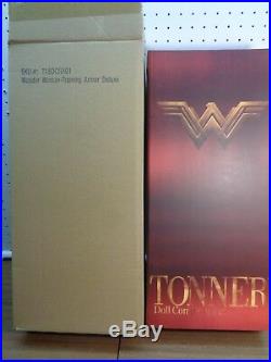 Tonner Red Deluxe Box -wonder Woman Training Armor-no Sword/shield /stand