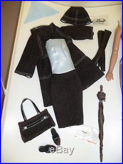 Tonner Regina Wentworth UFDC 2005 Gift Set, Beautiful with2 Outfits Mint withBox COA