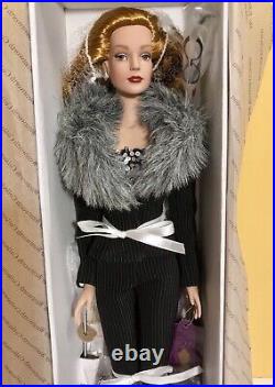 Tonner SYDNEY MOVER & SHAKER 2002 Limited Edition Doll NRFB