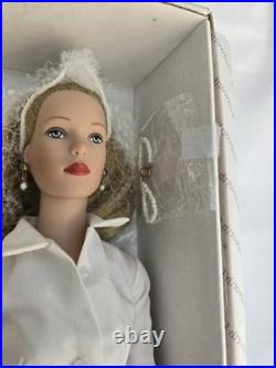 Tonner Signature Style Blonde Hair Doll 99802 Tyler Wentworth NIB 1999 Complete