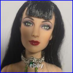 Tonner Sister Agnes Dreary Doll Watching the Garden Die with Box & unused Stand