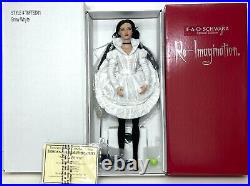 Tonner Snow Whyte From the Re-Imagination Collection LE 200 Preowned MINT