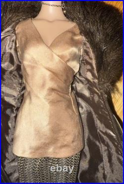 Tonner Sumptuous Doll & Outfit 16 Tyler Wentworth Fashion Doll