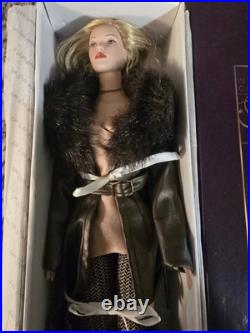 Tonner Sumptuous Doll & Outfit 16 Tyler Wentworth Fashion Doll
