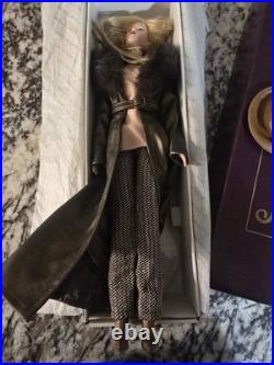 Tonner Sumptuous Doll & Outfit 16 Tyler Wentworth Fashion Doll