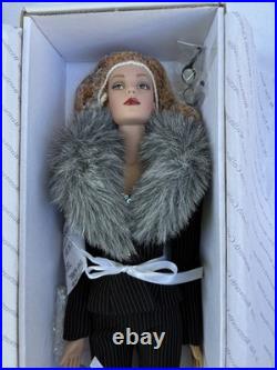 Tonner Sydney Chase Mover & Shaker Doll 16 NRFB Redhead TW3203 Tyler Wentworth