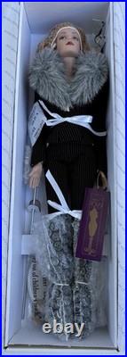 Tonner Sydney Chase Mover & Shaker Doll 16 NRFB Redhead TW3203 Tyler Wentworth