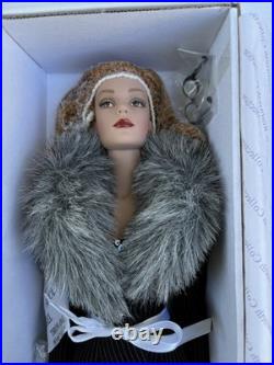 Tonner Sydney Chase Mover & Shaker Doll 16 NRFB Redhead TW3203 Tyler Wentworth