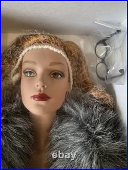 Tonner Sydney Chase Mover & Shaker Doll 16 NRFB Redhead TW3203 Tyler Wentworth