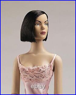 Tonner TW collection RTW CAREER Raven doll only NFRB pristine