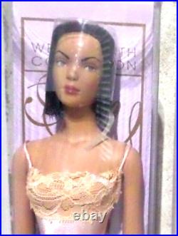 Tonner TW collection RTW CAREER Raven doll only NFRB pristine