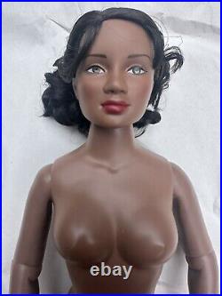 Tonner TYLER 16 2005 CHICAGO MUSICAL MAMA MORTON AFRICAN AMERICAN FASHION DOLL