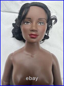 Tonner TYLER 16 2005 CHICAGO MUSICAL MAMA MORTON AFRICAN AMERICAN FASHION DOLL