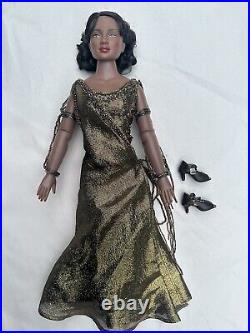 Tonner TYLER 16 2005 CHICAGO MUSICAL MAMA MORTON AFRICAN AMERICAN FASHION DOLL