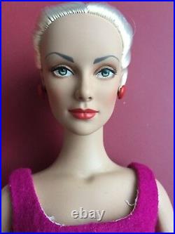 Tonner TYLER 2004 CITY SOPHISTICATE DAPHNE Doll Dressed LE 1500 Fashion Doll