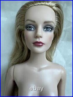 Tonner TYLER 2009 ULTRA BASIC SYDNEY CHASE 16Fashion Doll BW Body LE 300 No Box