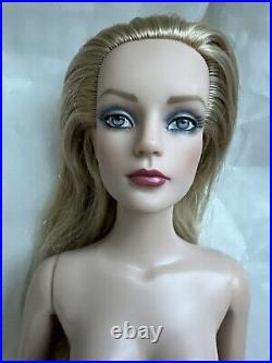 Tonner TYLER 2009 ULTRA BASIC SYDNEY CHASE 16Fashion Doll BW Body LE 300 No Box