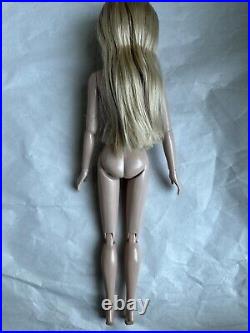 Tonner TYLER 2009 ULTRA BASIC SYDNEY CHASE 16Fashion Doll BW Body LE 300 No Box