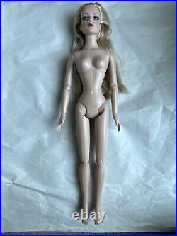 Tonner TYLER 2009 ULTRA BASIC SYDNEY CHASE 16Fashion Doll BW Body LE 300 No Box