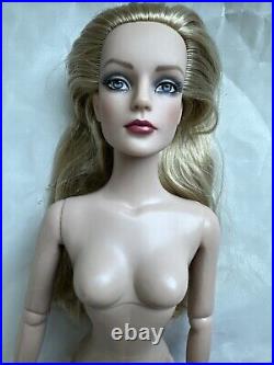 Tonner TYLER 2009 ULTRA BASIC SYDNEY CHASE 16Fashion Doll BW Body LE 300 No Box