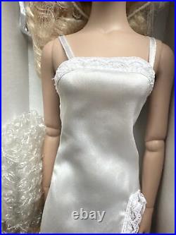 Tonner TYLER DICK TRACY 2008 SIMPLY BREATHLESS 16 DRESSED Fashion Doll BW Body