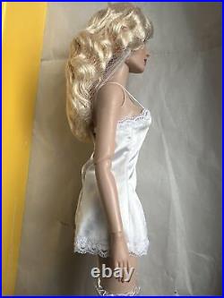 Tonner TYLER DICK TRACY 2008 SIMPLY BREATHLESS 16 DRESSED Fashion Doll BW Body