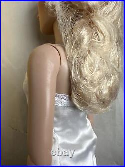 Tonner TYLER DICK TRACY 2008 SIMPLY BREATHLESS 16 DRESSED Fashion Doll BW Body