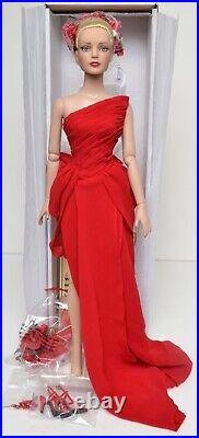 Tonner TYLER'S MAID OF HONOR 16 DRESS DOLL Tyler Wentworth (JL)