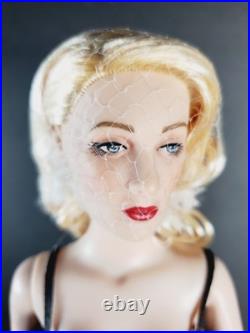 Tonner TYLER WENTWORTH 16 Blonde Hair Doll Black Lingerie with TAG (1)