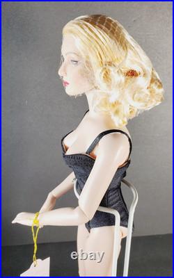 Tonner TYLER WENTWORTH 16 Blonde Hair Doll Black Lingerie with TAG (1)