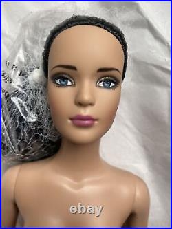 Tonner TYLER WENTWORTH 16 Nude HOME FOR THE HOLIDAYS Fashion Doll BW Body LE300