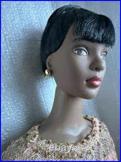 Tonner TYLER WENTWORTH 2000 Collection COVER GIRL ESME 16 DRESSED FASHION DOLL
